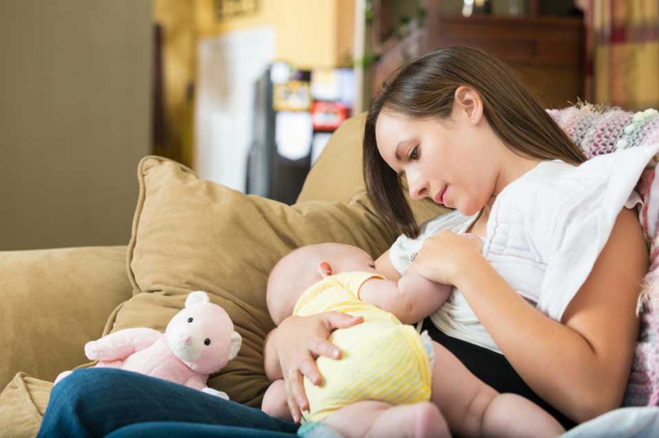 Benefits of Breastfeeding for Baby and Mom